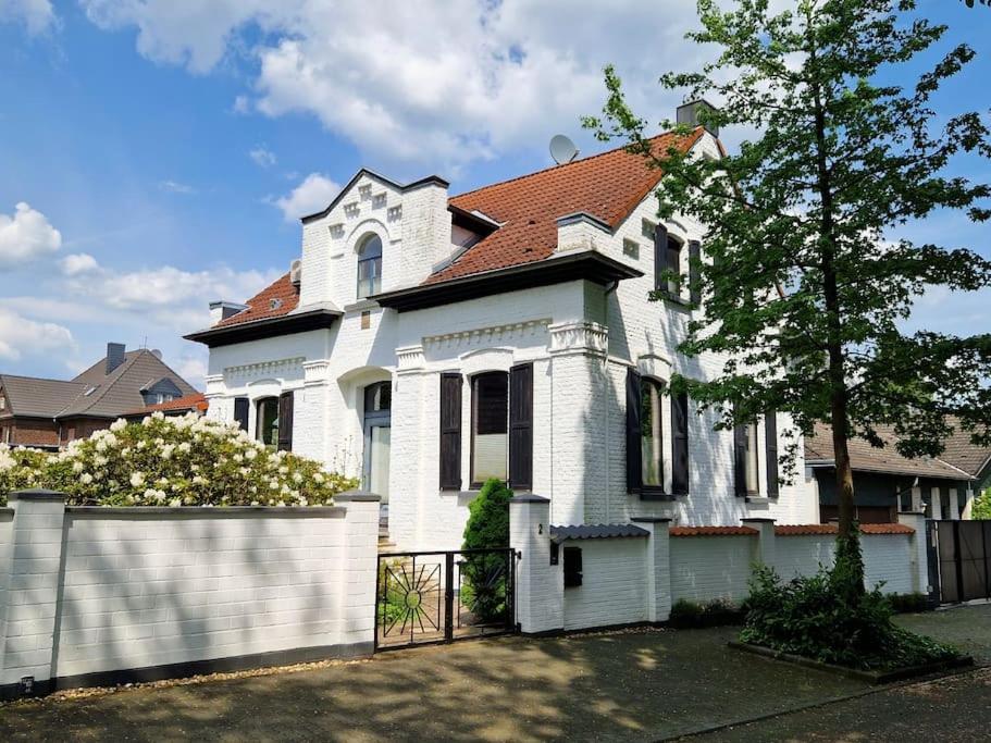 Historische Villa Mit Garten, Luxus 梅尔布施 外观 照片